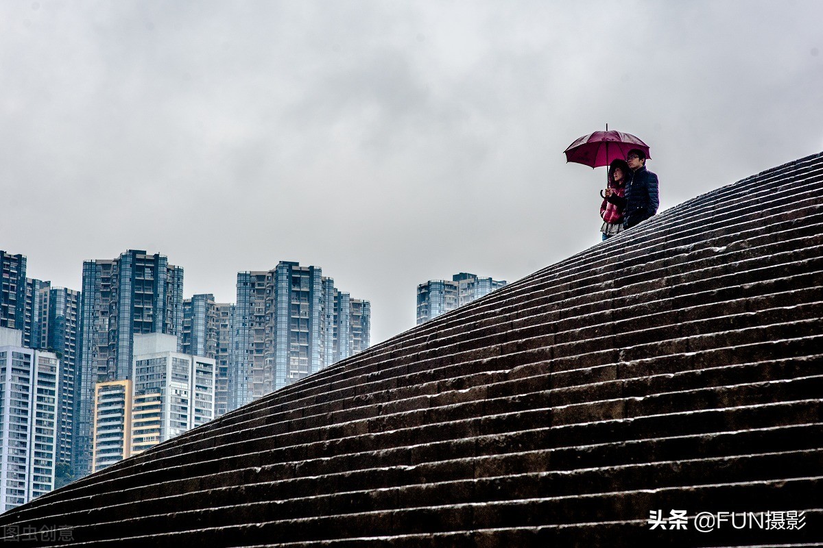 下雨天怎么拍照片好看（附6个技巧拍出下雨天的故事摄影大片）